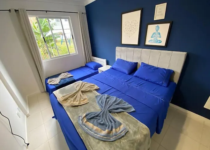 Apartamento A 200M Da Praia Ingleses, Predio Com Piscina
